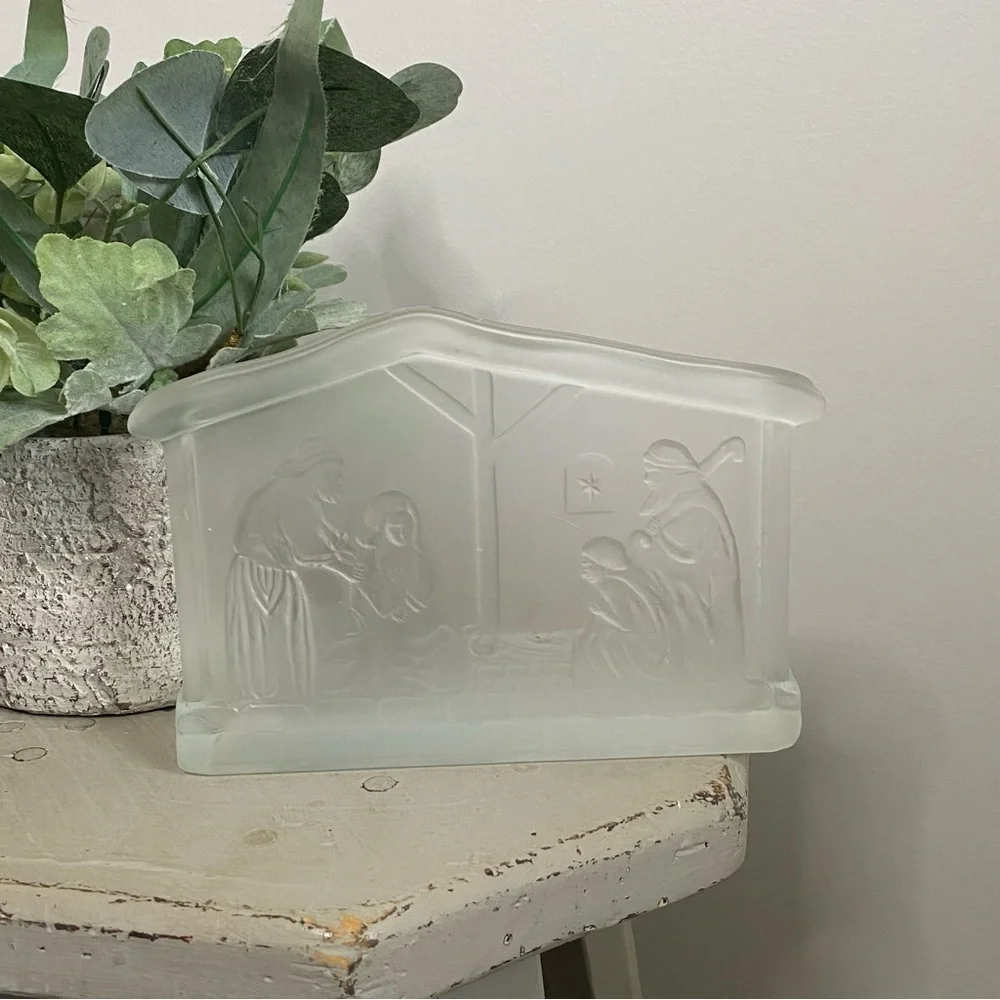 Vintage Frosted Glass Nativity Scene Holiday Deco Figurine
